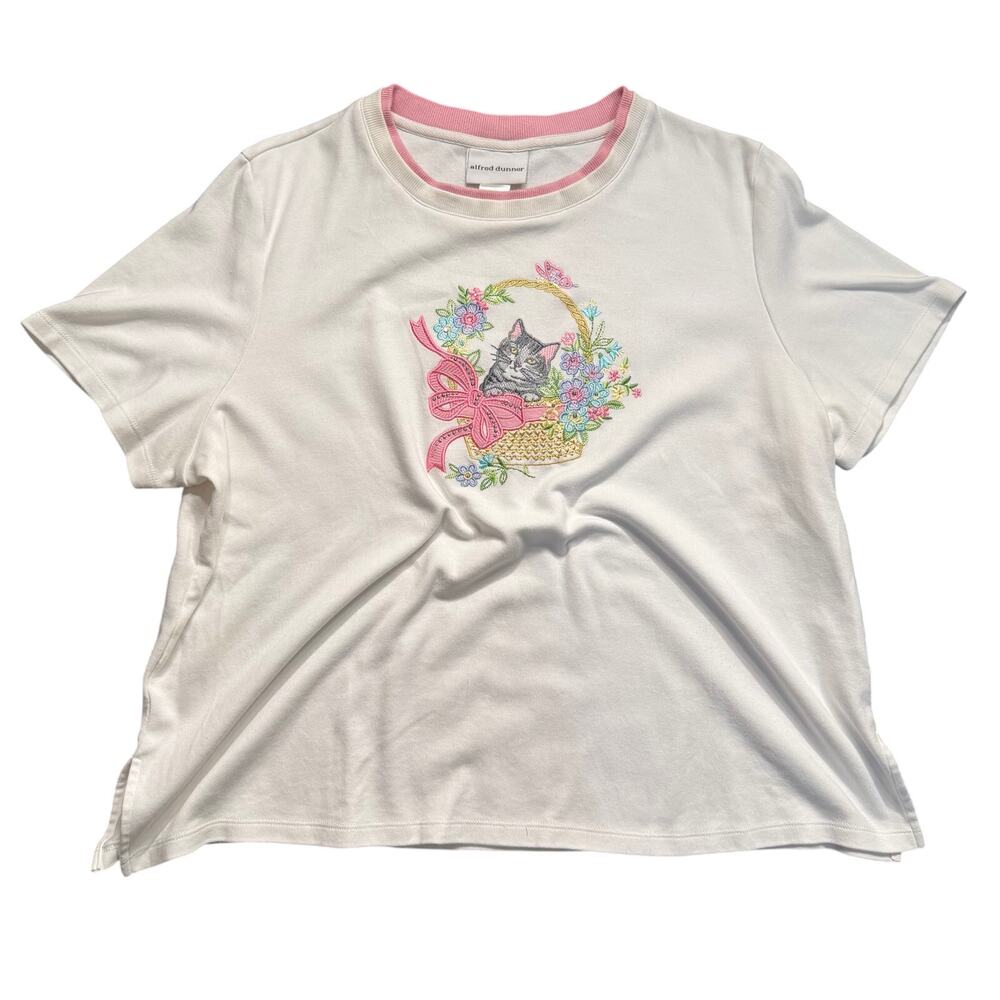 Vintage Cat T Shirt XL White Embroidered Floral Kitten Basket Ribbed Neck